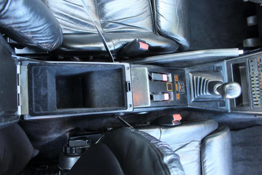 Интерьер Chrysler Conquest TSi 1987 года  (фото 56 из 137)